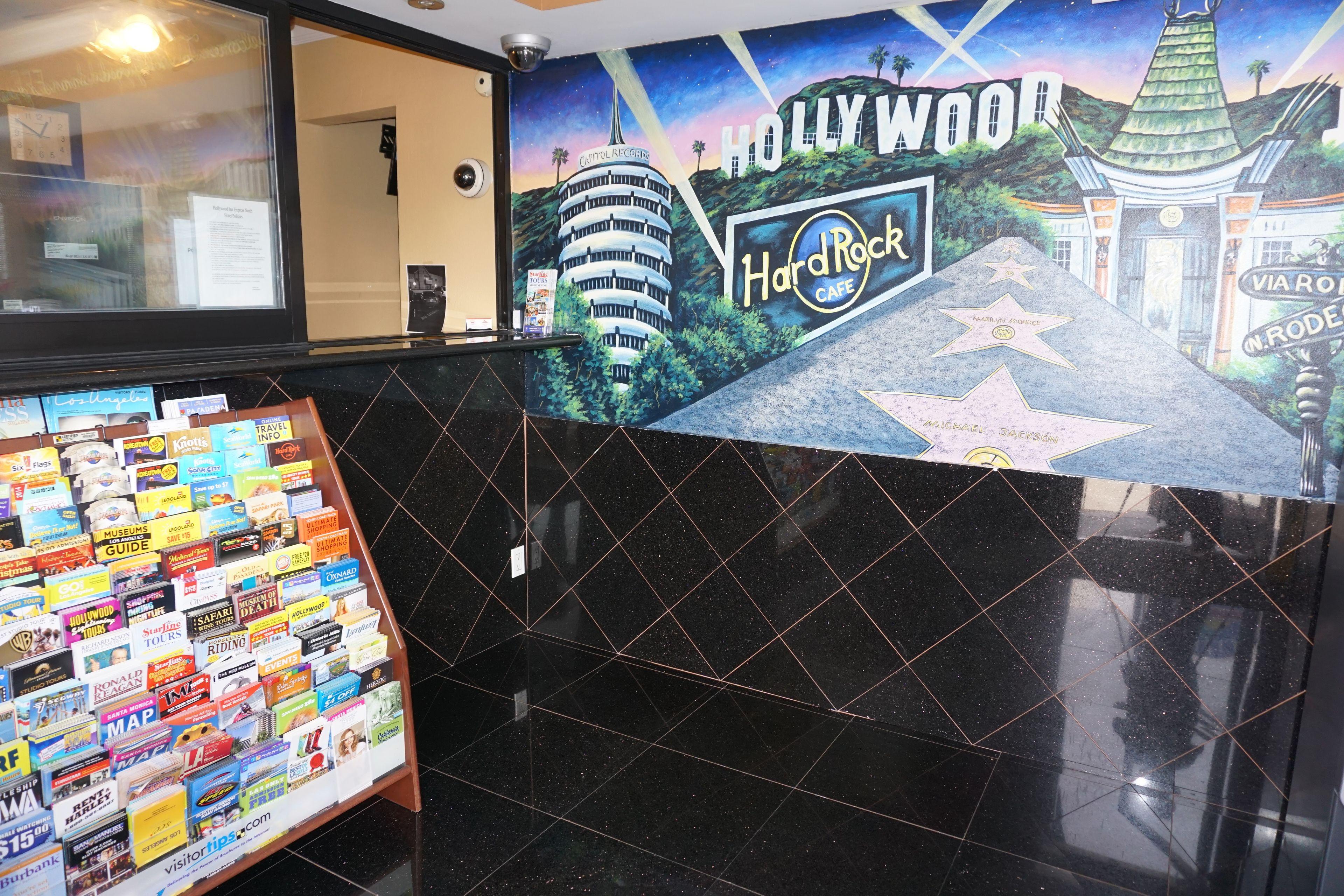 Hollywood Inn Express North — Photos 1